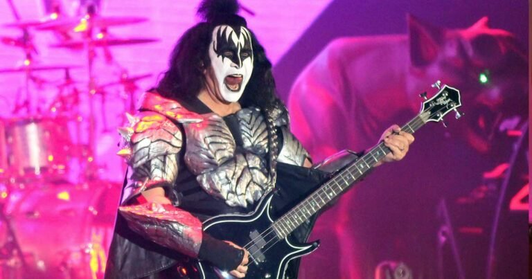 Gene simmons stays with wife shannon despite infidelity men are foolish.